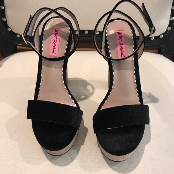 Betsy Johnson Mattie Black Velvet Platform Heels - Picture 1 of 5